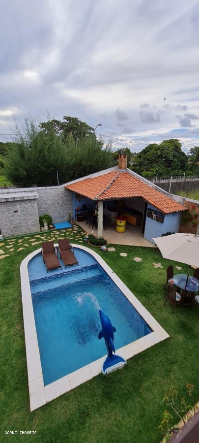 Casa, 3 quartos, 237 m² - Foto 1